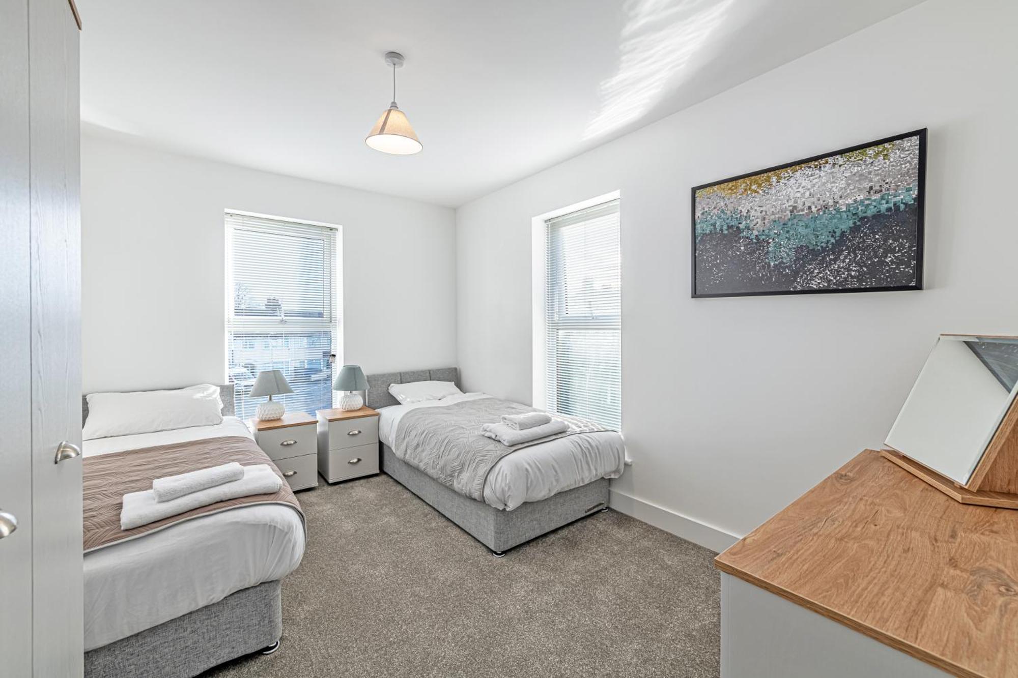 Gospel Heights Luxury Apartments With Parking Heswall Exterior photo