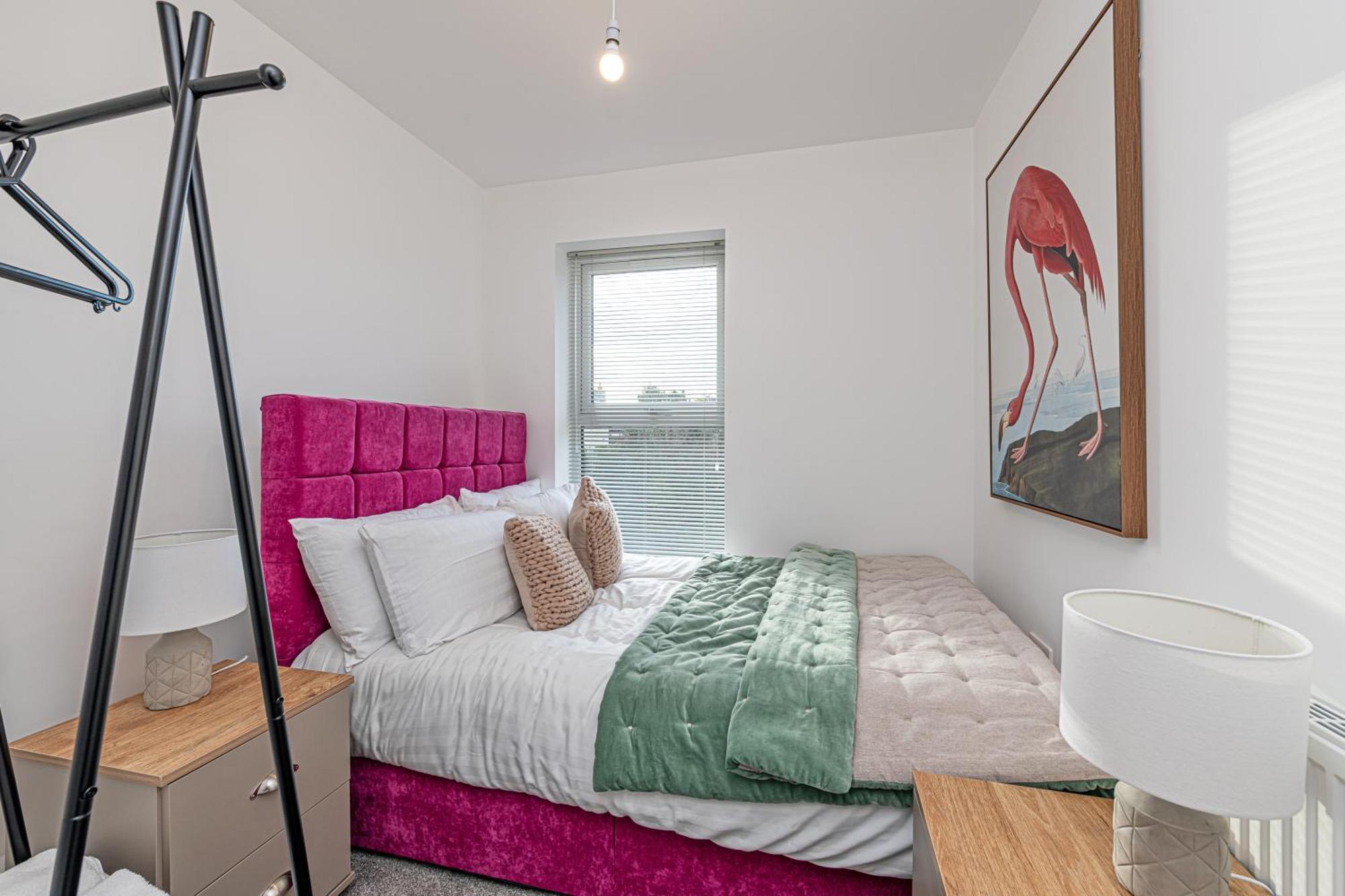 Gospel Heights Luxury Apartments With Parking Heswall Exterior photo
